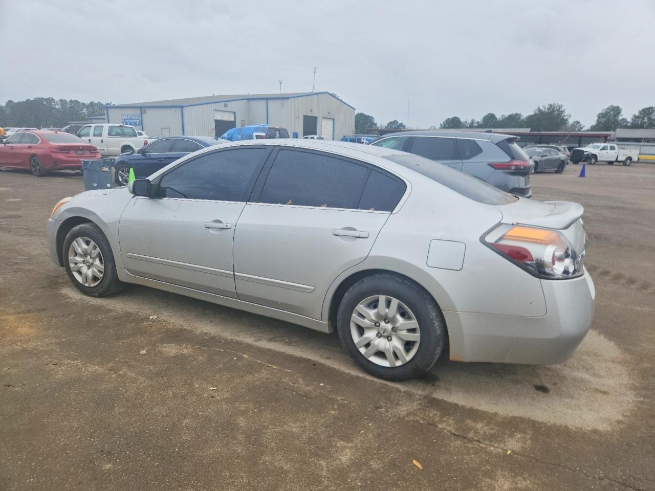 2011 Nissan Altima Base - Фото 2