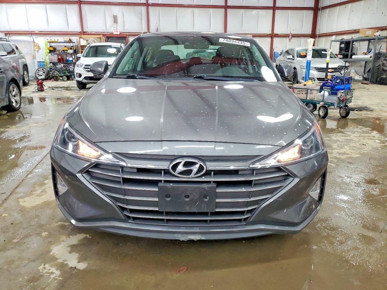 2020 Hyundai Elantra Se - Фото 5