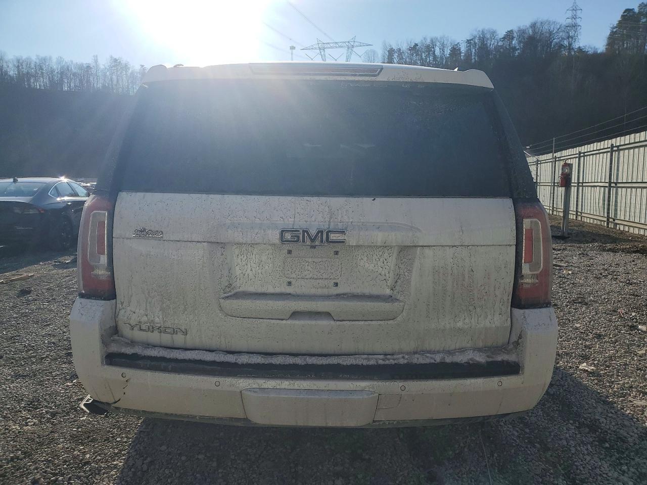 2019 GMC Yukon Slt - Фото 6