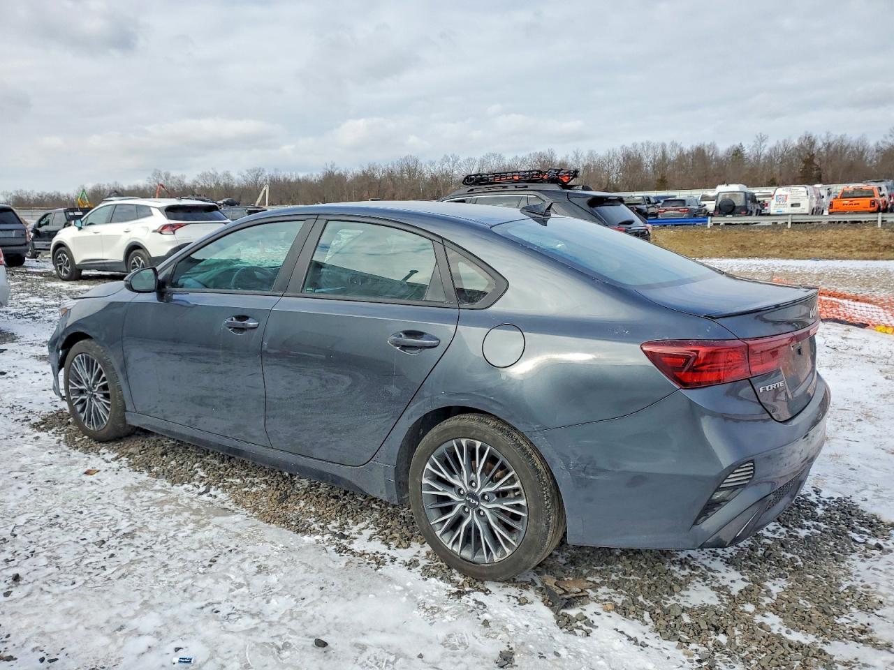2023 Kia Forte Gt Line - Фото 2