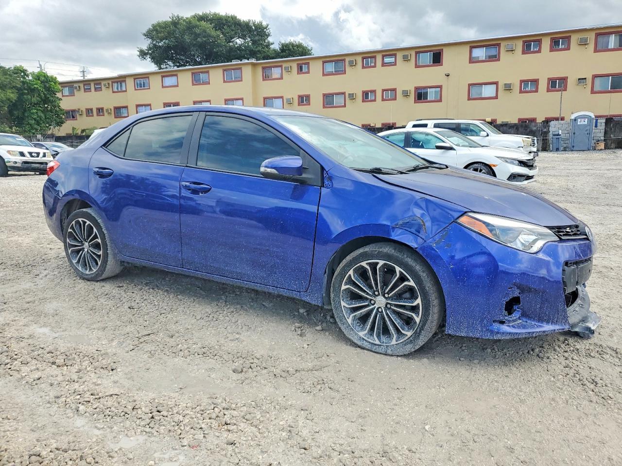 2015 Toyota Corolla S Plus - Фото 4
