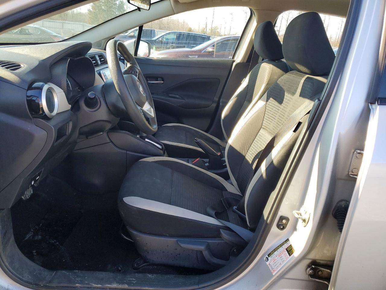 2021 Nissan Versa Sv - Image 7