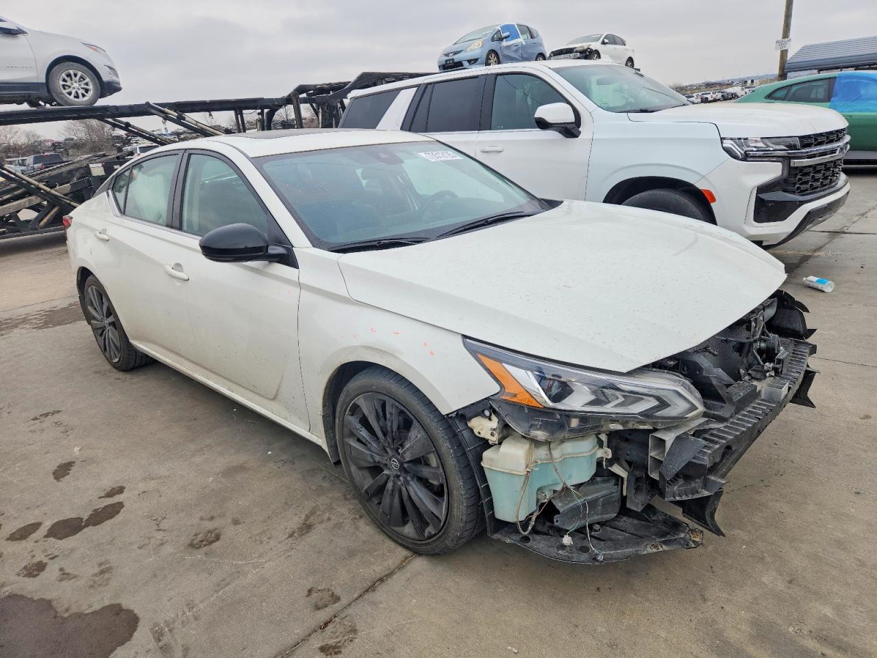 2022 Nissan Altima Sr - Image 4