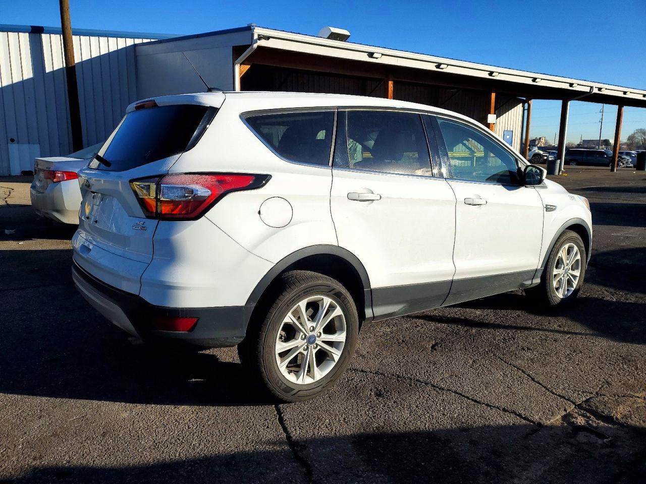 2017 Ford Escape Se - Фото 3