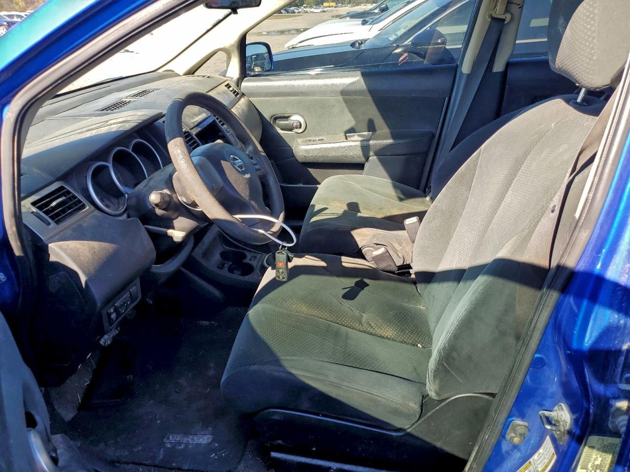 2011 Nissan Versa S - Image 7