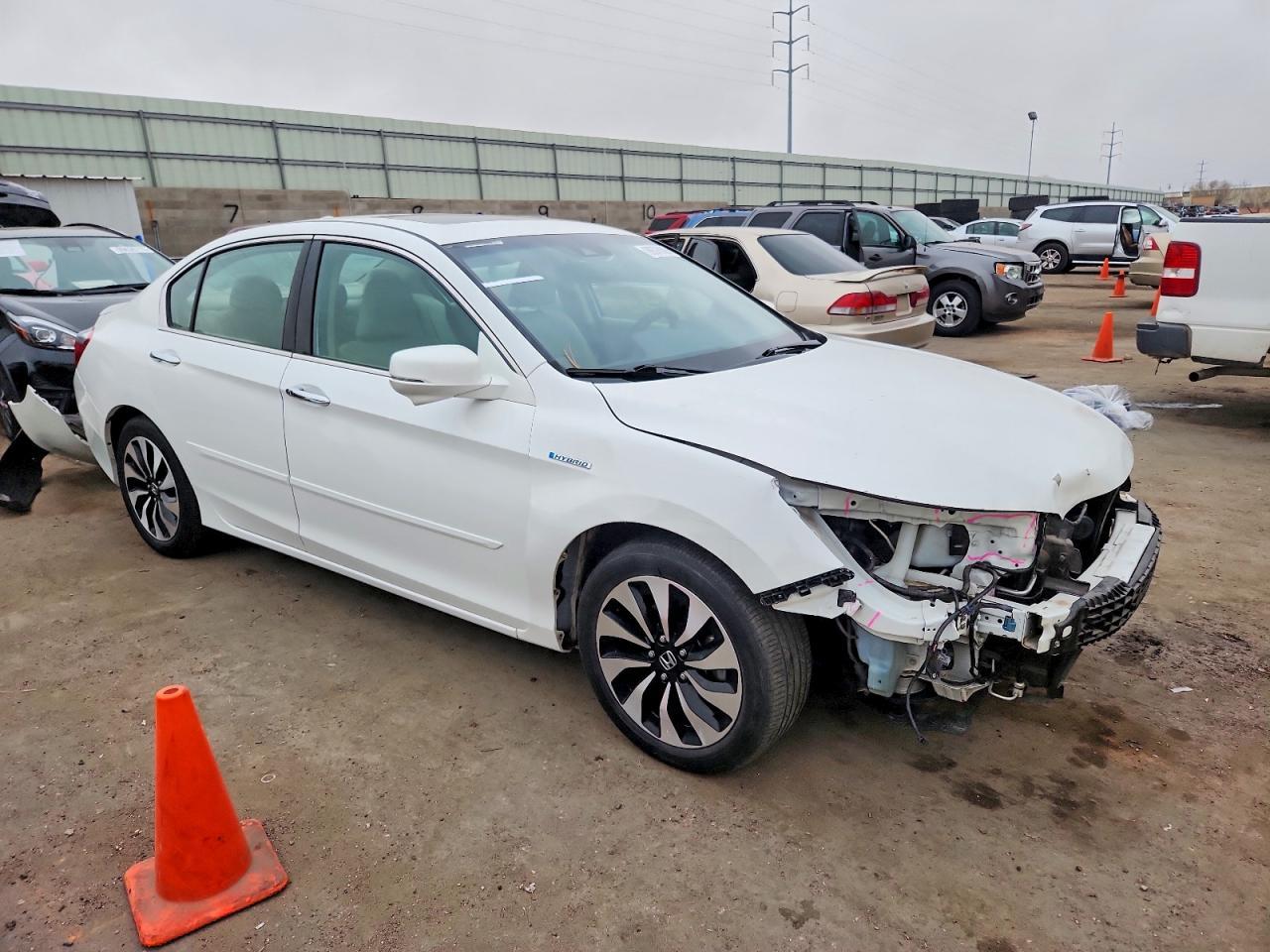2015 Honda Accord Touring Hybrid - Фото 4