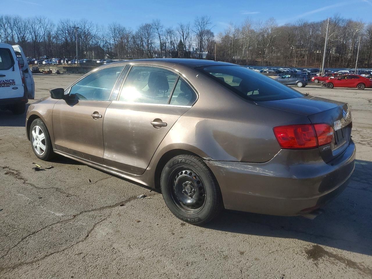 2014 Volkswagen Jetta Base - Фото 2