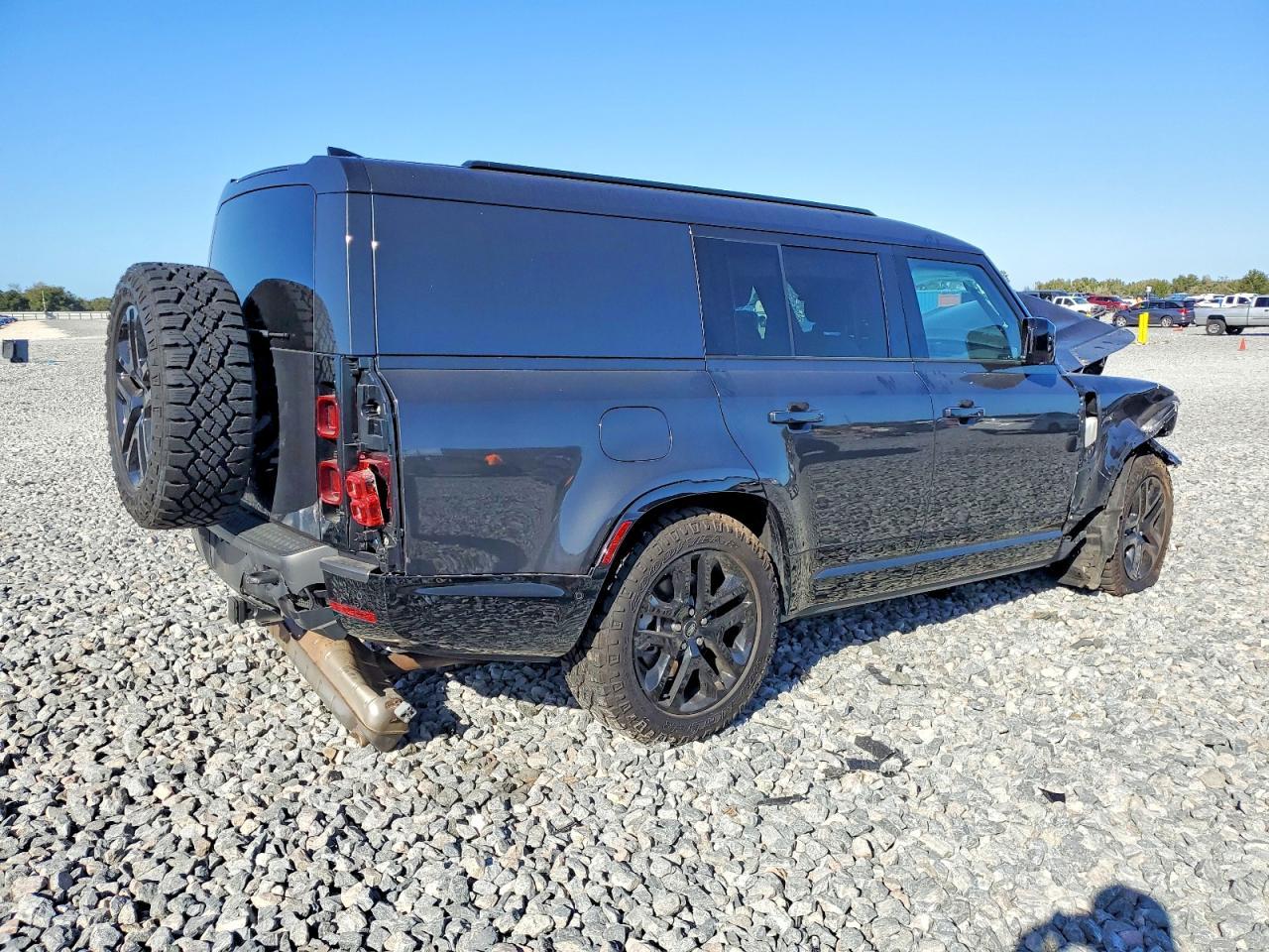 2024 Land Rover Defender 130 Outbound - Фото 3