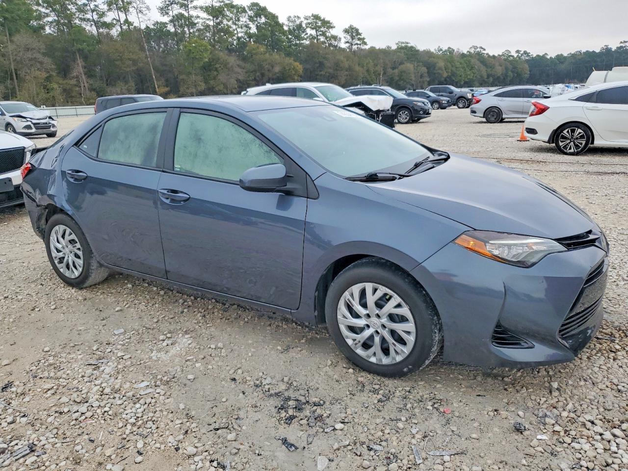 2017 Toyota Corolla L - Фото 4