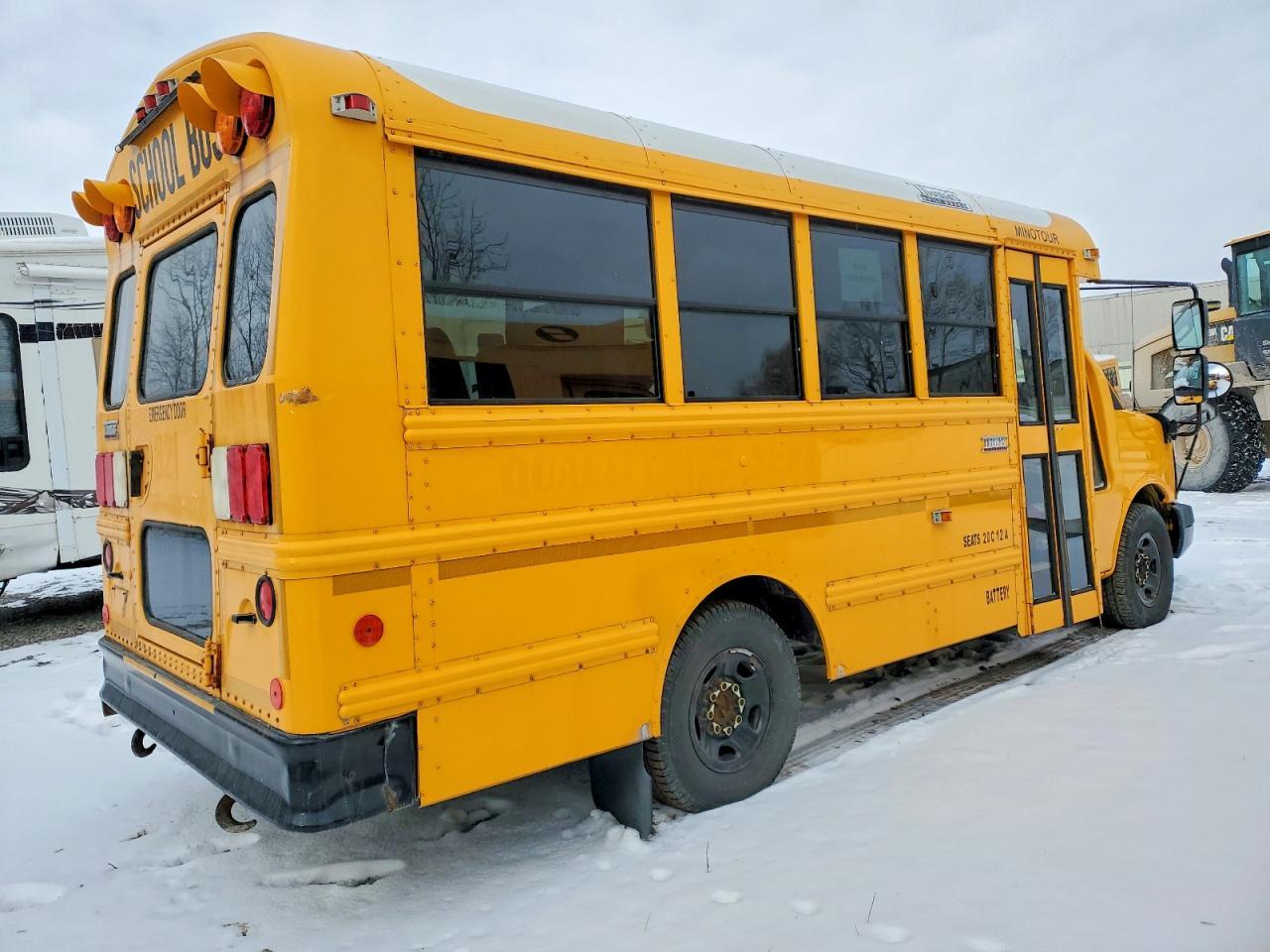 2016 Chevrolet Express School Bus - Фото 4