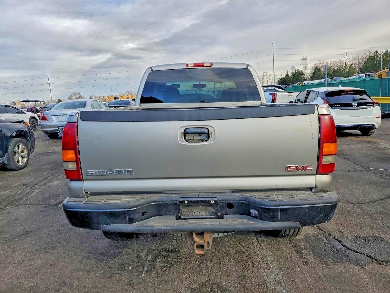 2003 GMC New Sierra K1500 - Фото 6