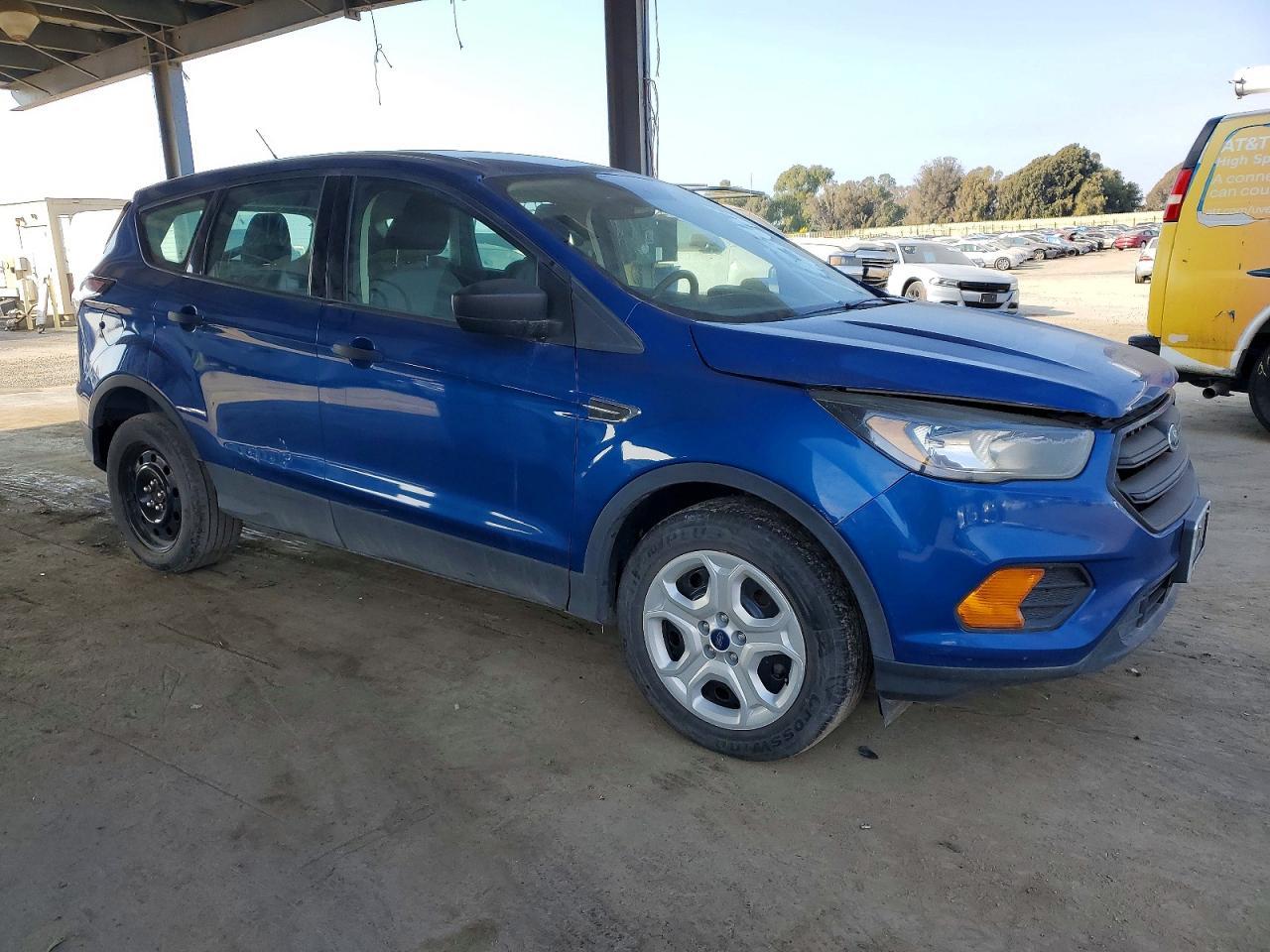 2018 Ford Escape S - Image 4