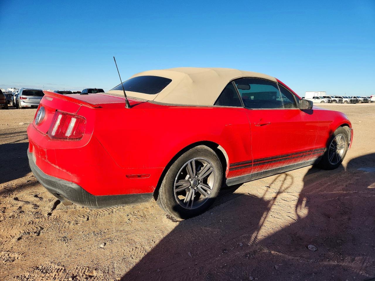 2011 Ford Mustang - Фото 3