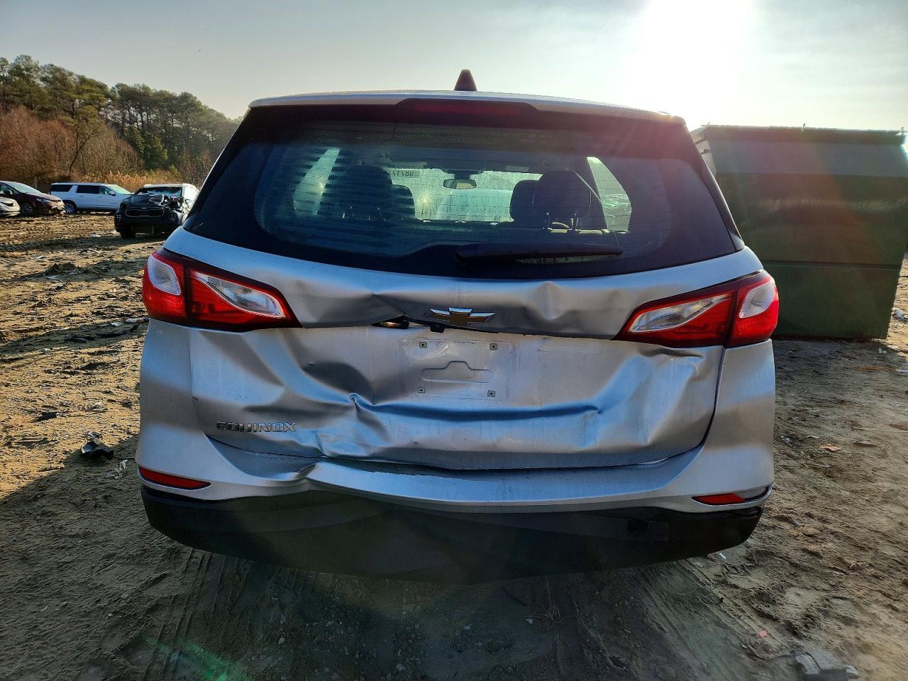 2020 Chevrolet Equinox Ls - Фото 6