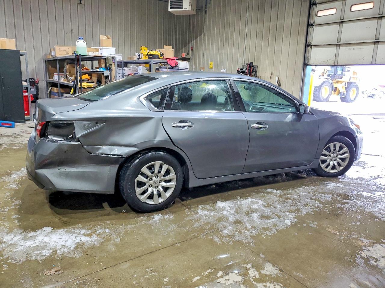 2016 Nissan Altima 2.5 S - Фото 3