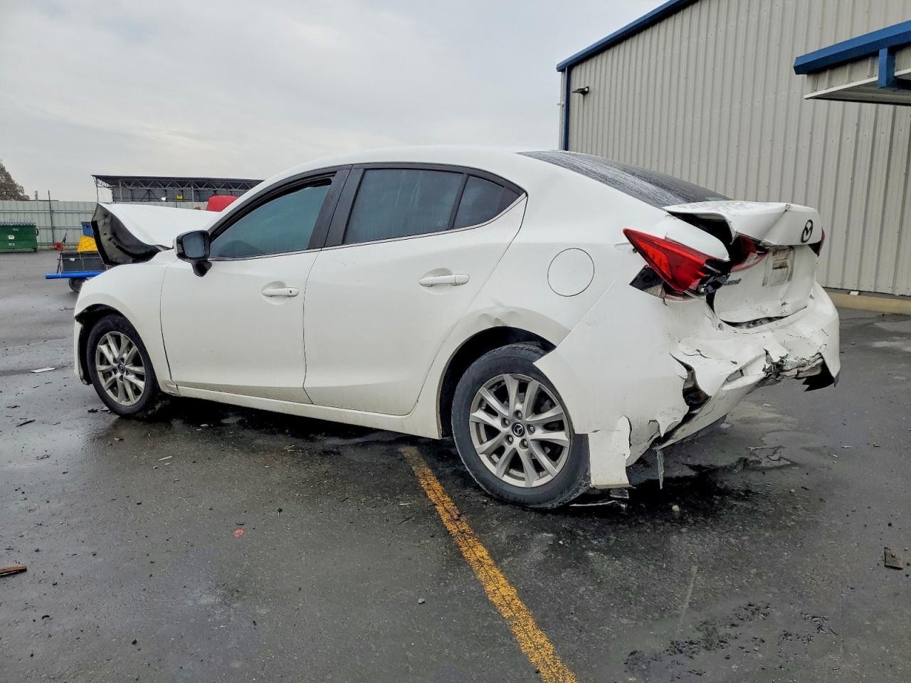 2016 Mazda 3 Sport - Image 2