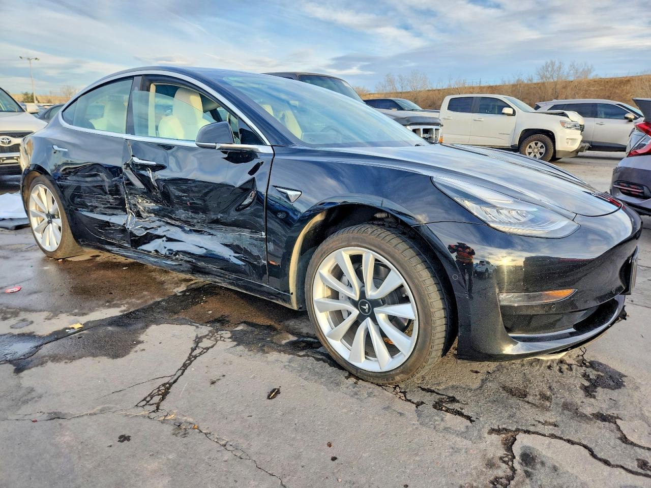 2020 Tesla Model 3 - Фото 4