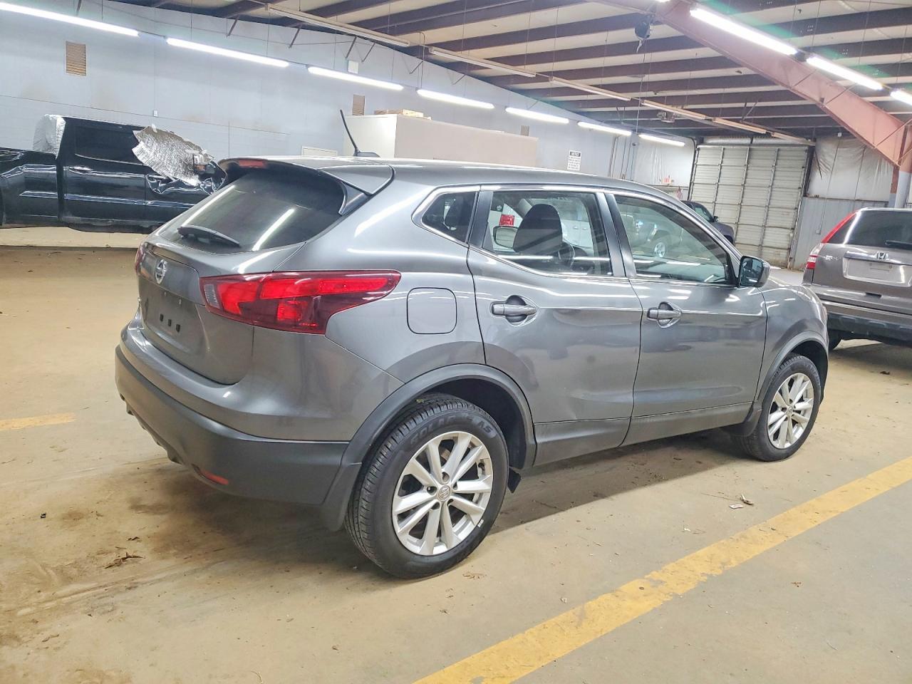 2018 Nissan Rogue Sport S - Фото 3