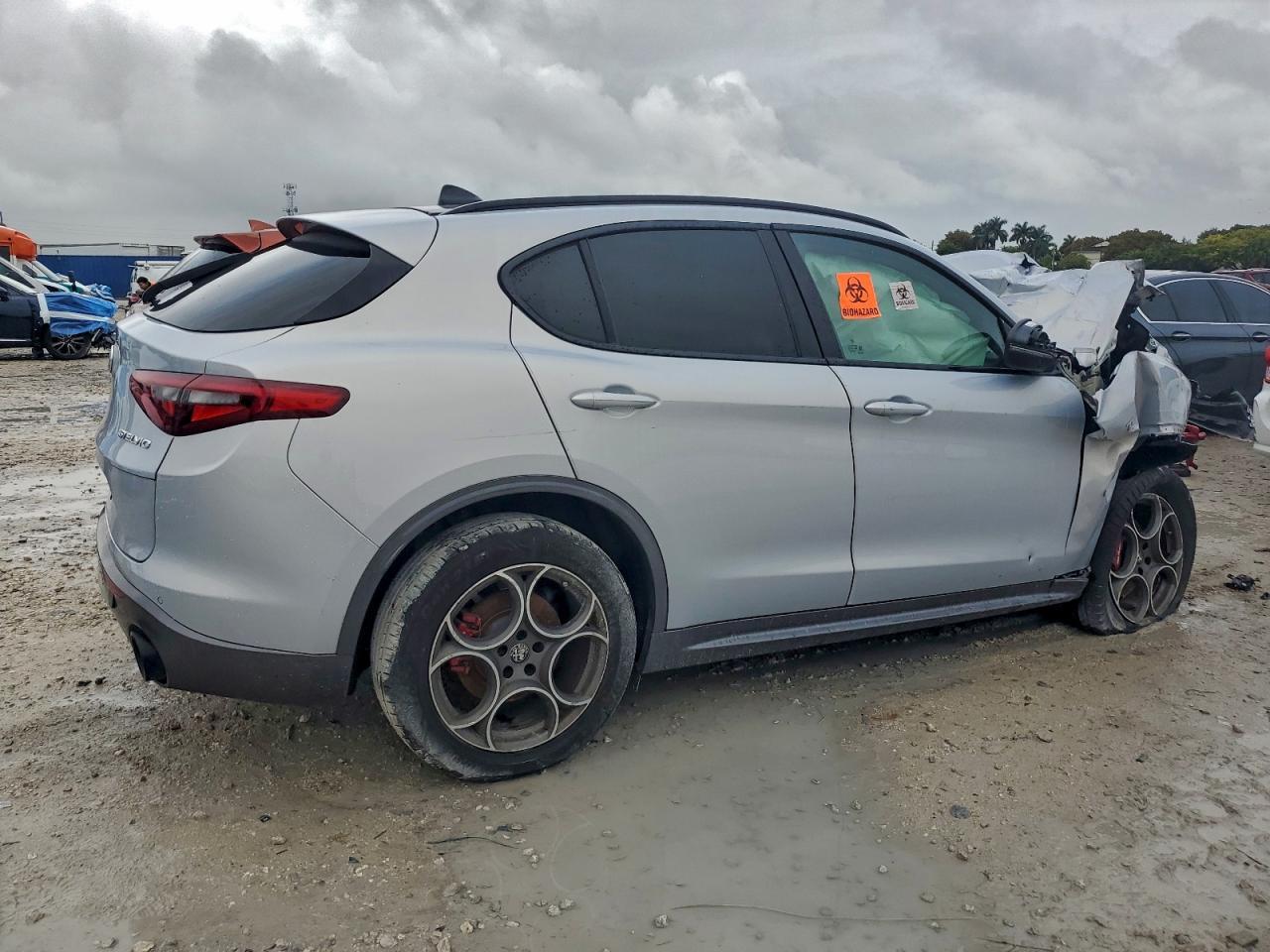 2022 Alfa Romeo Stelvio Ti - Фото 3