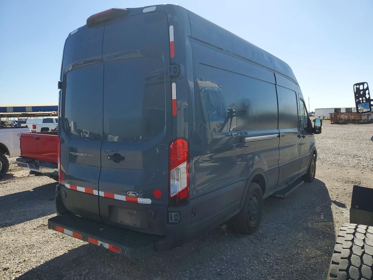 2020 Ford Transit T-250 - Cargo Van *** Clean Title * Prior Fleet *** - Фото 3