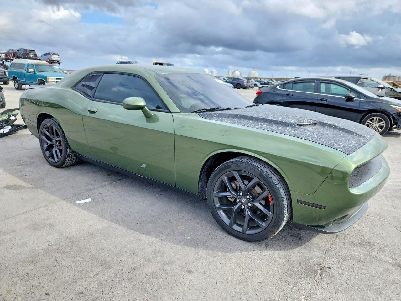 2022 Dodge Challenger Sxt - Фото 4