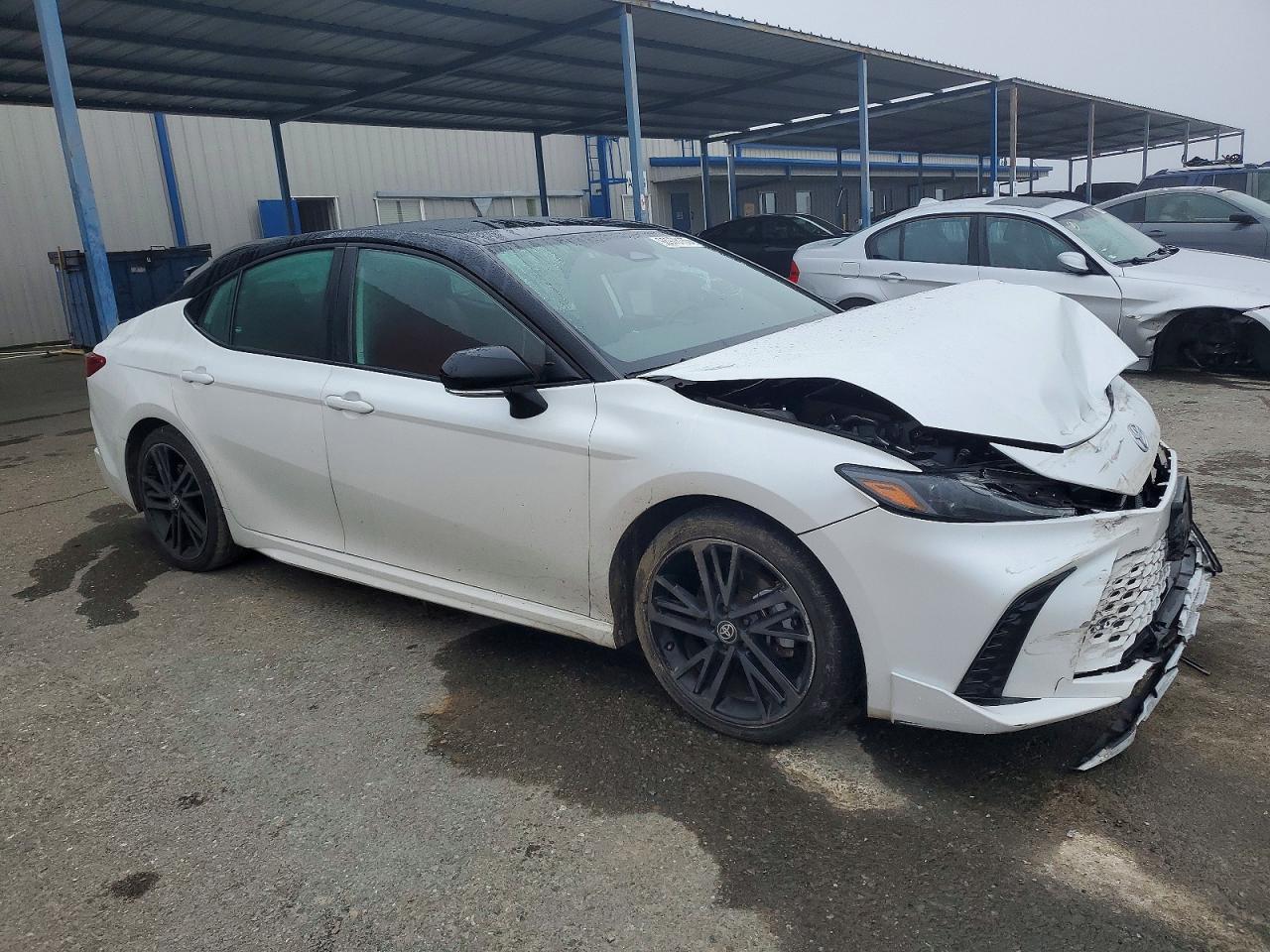 2025 Toyota Camry Xse - Image 4