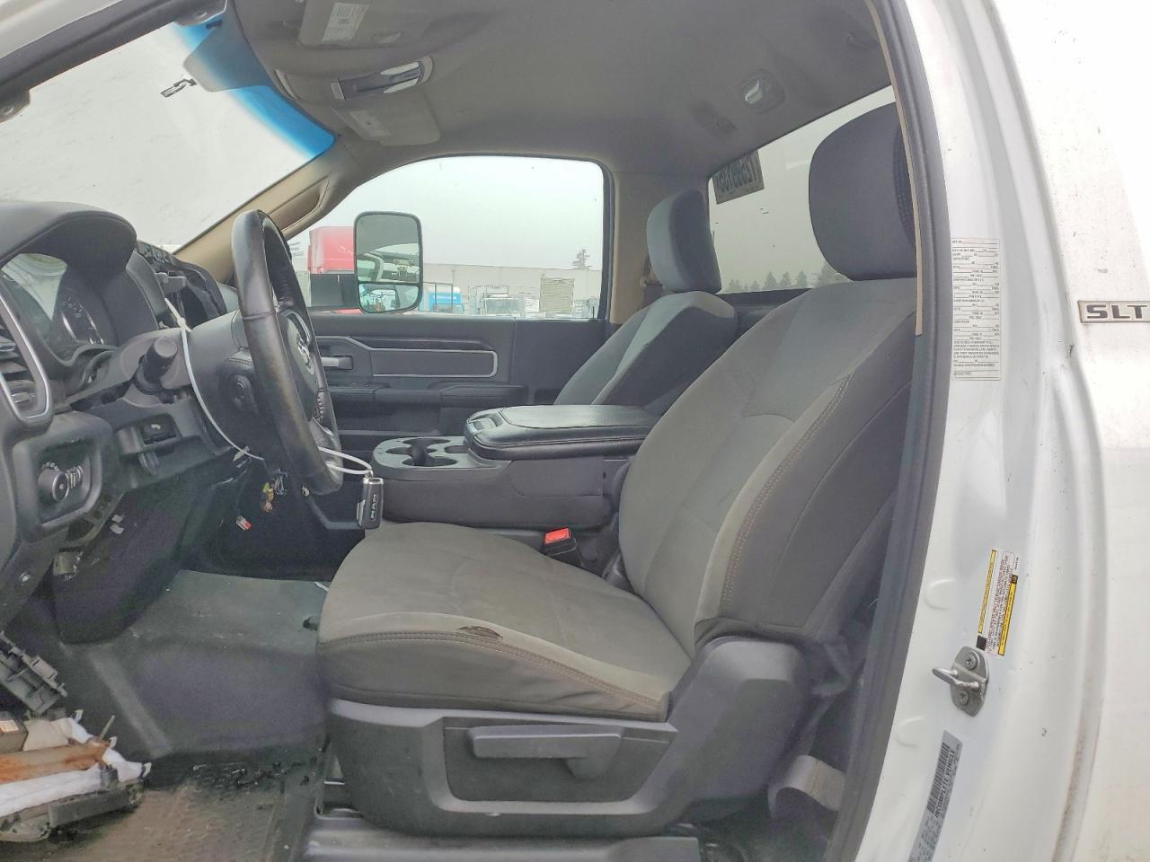 2019 Ram 5500 Truck Cab And Chassis - Image 7