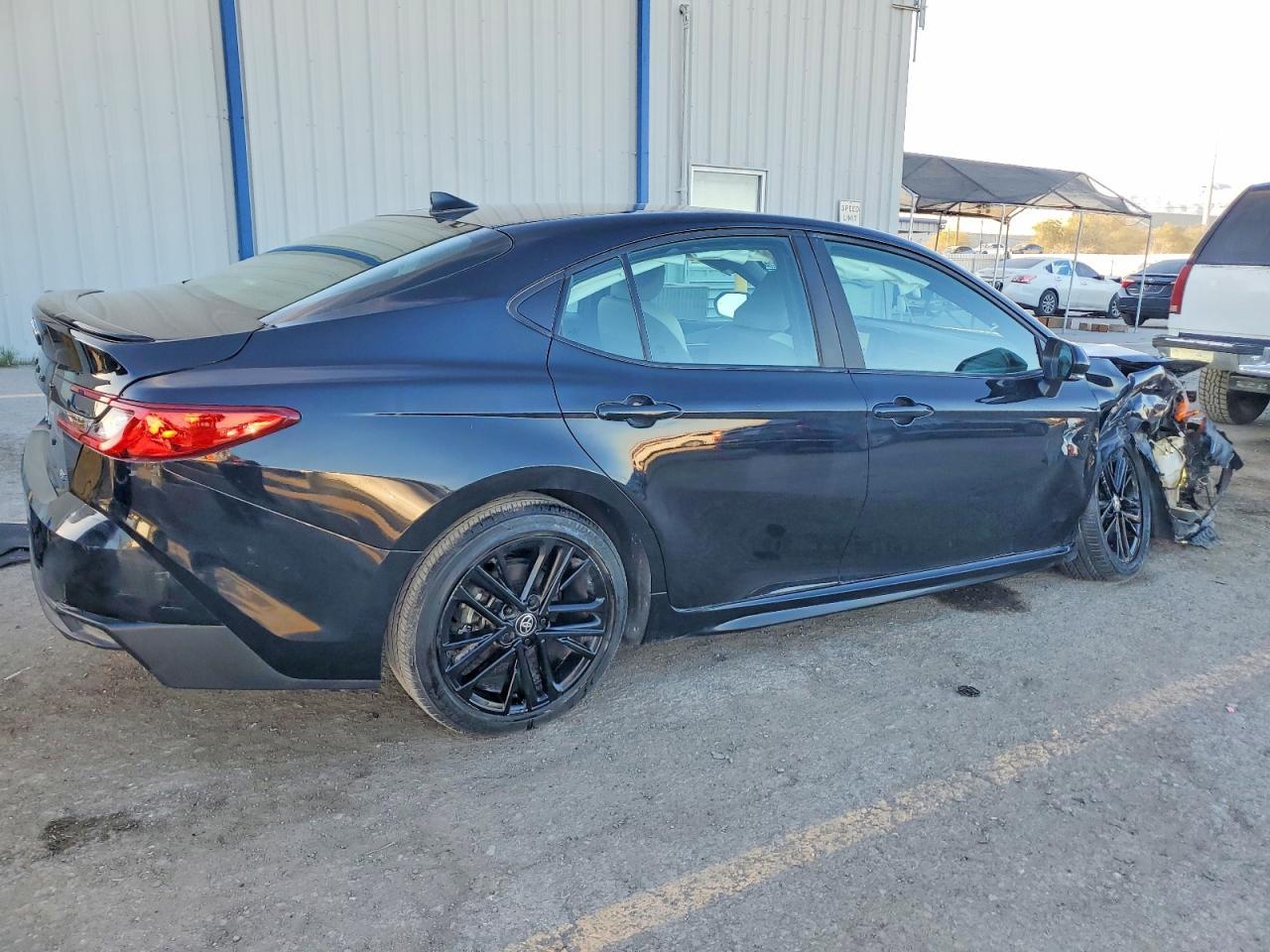 2025 Toyota Camry Se - Image 3