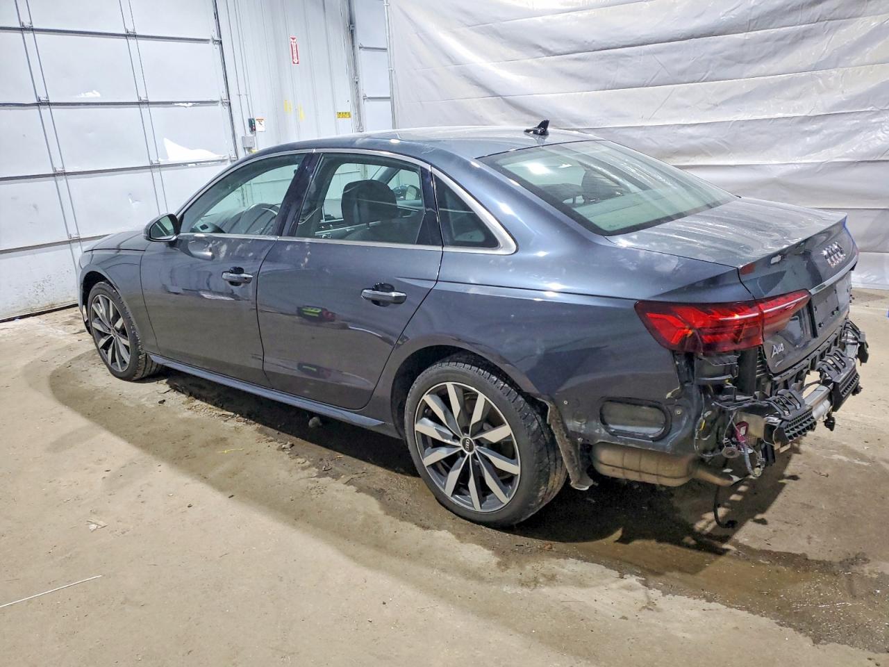 2021 Audi A4 Premium 40 - Фото 2