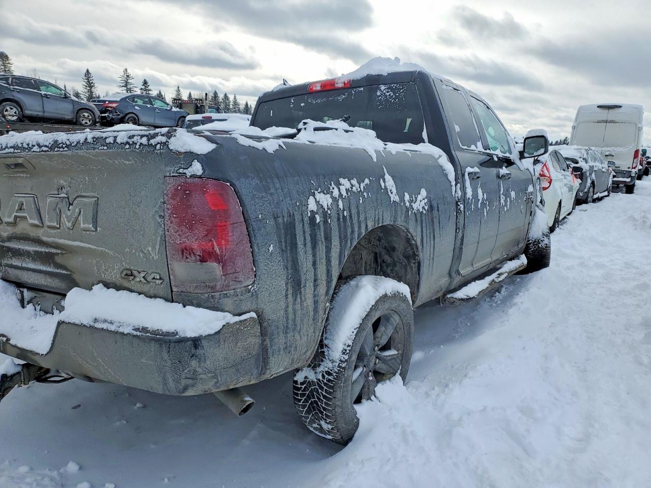 2021 Ram 1500 Classic - Фото 3