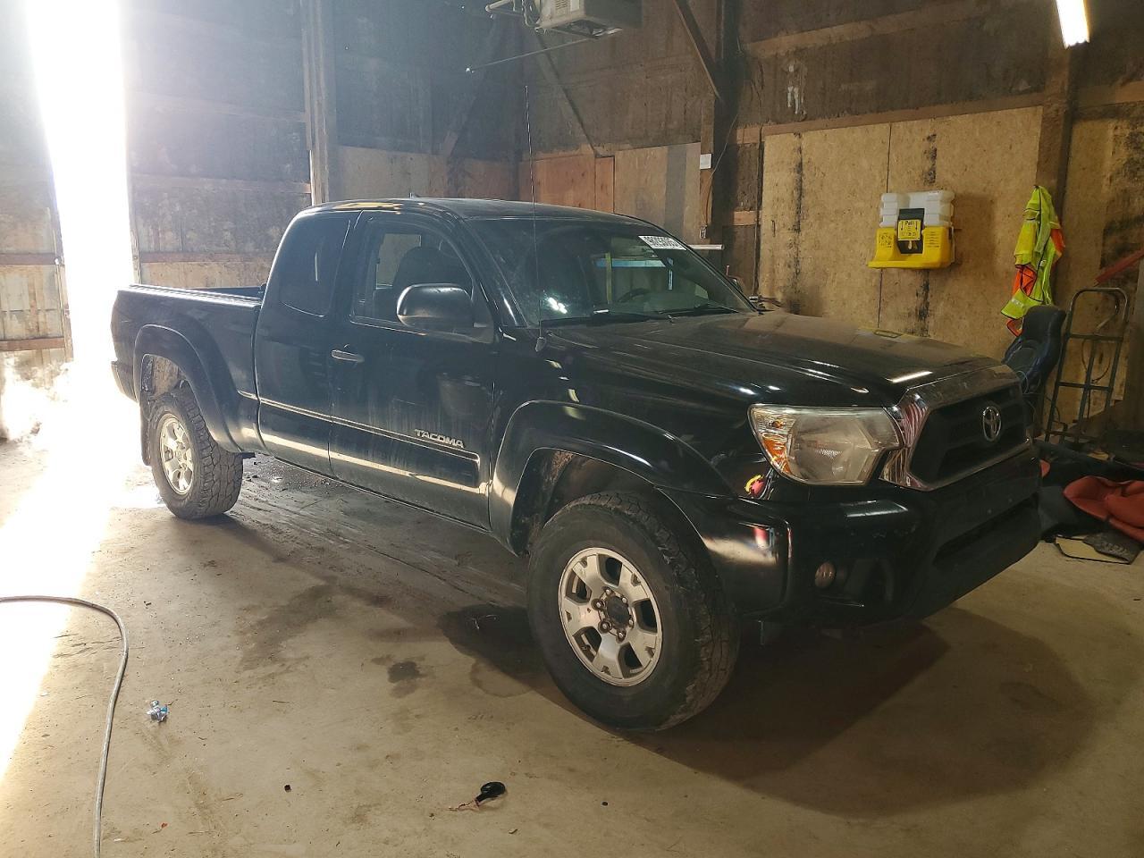 2014 Toyota Tacoma - Image 4