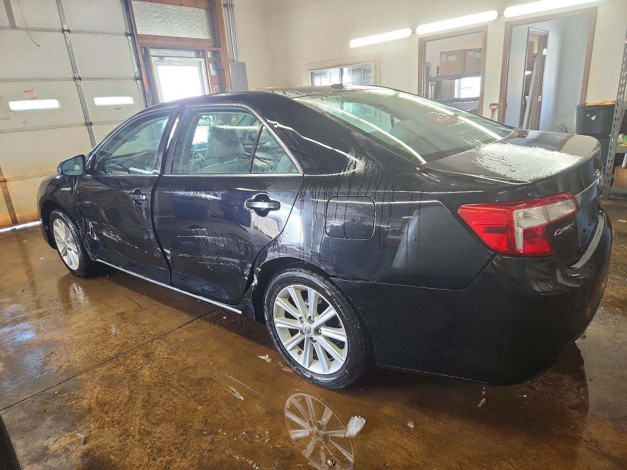 2012 Toyota Camry Hybrid Xle - Фото 2