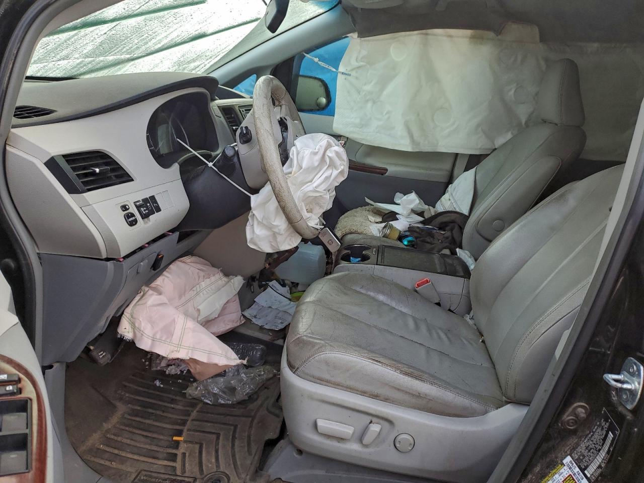 2013 Toyota Sienna Xle 8-Passenger - Фото 7