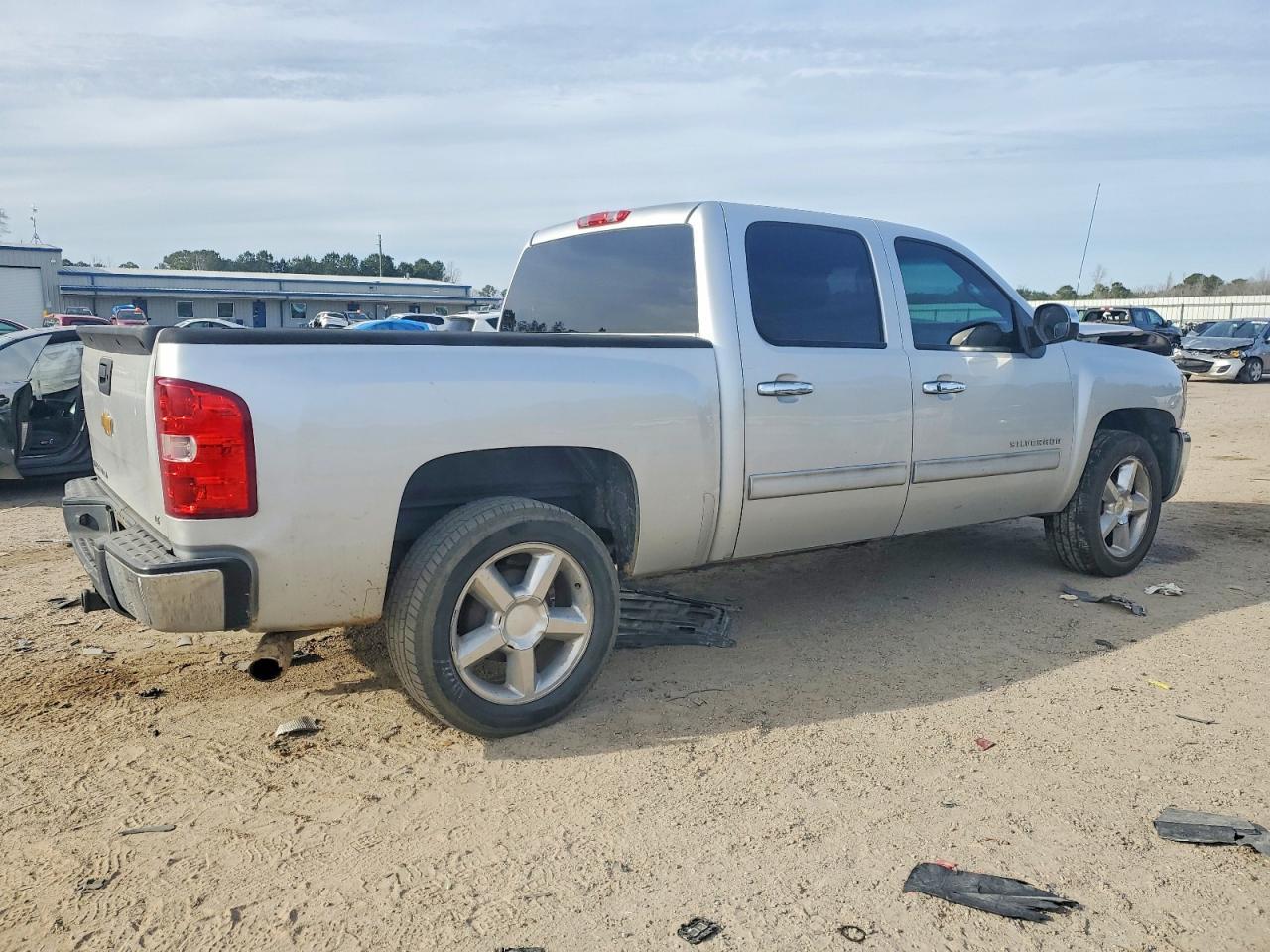 2013 Chevrolet Silverado C1500 Lt - Image 3