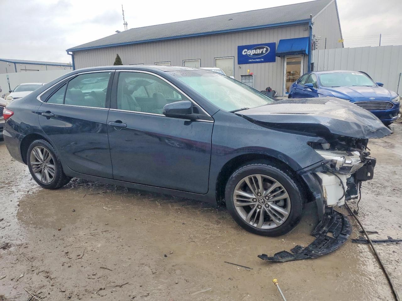 2016 Toyota Camry Le - Image 4