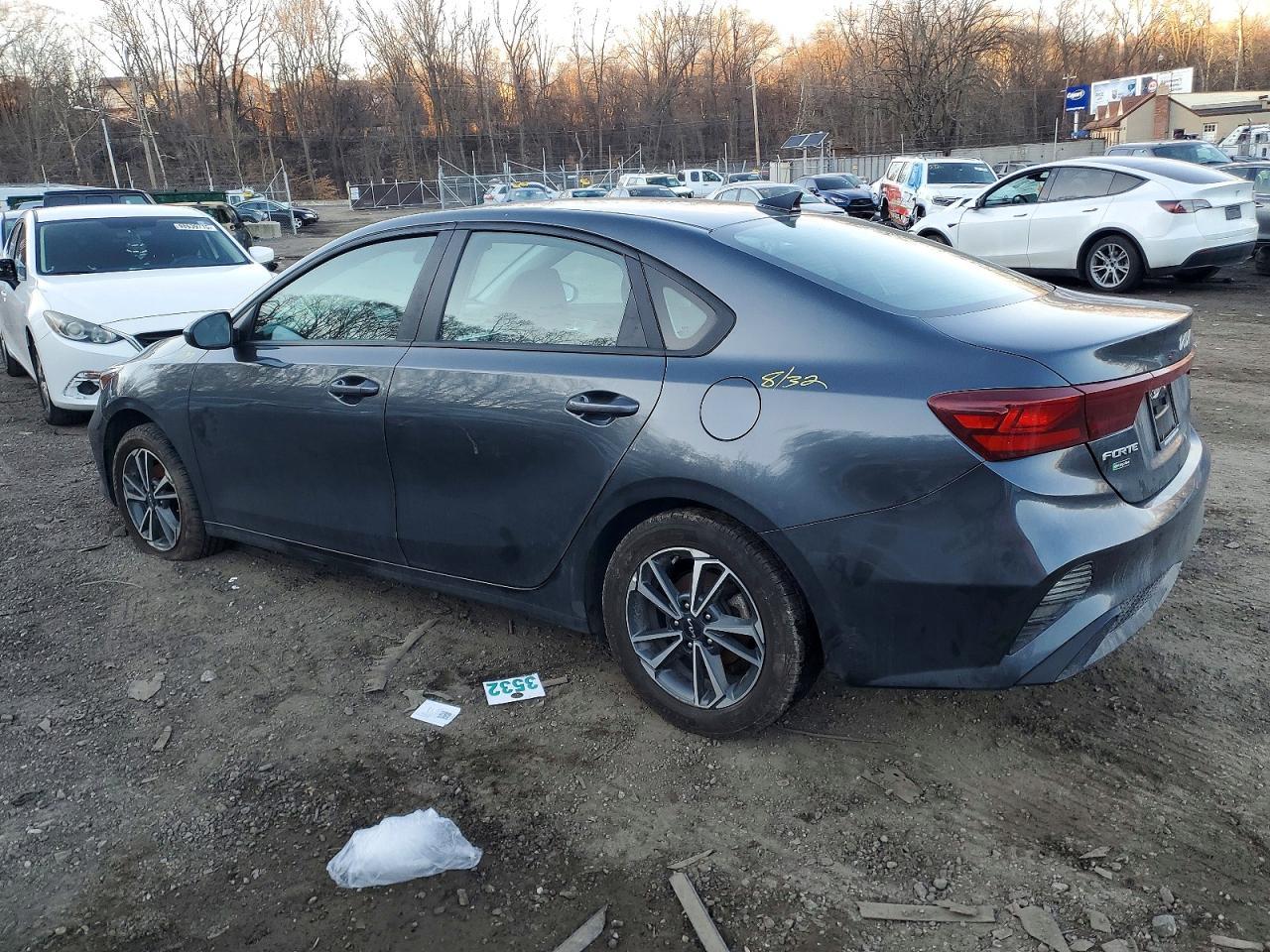 2023 Kia Forte Lx - Фото 2