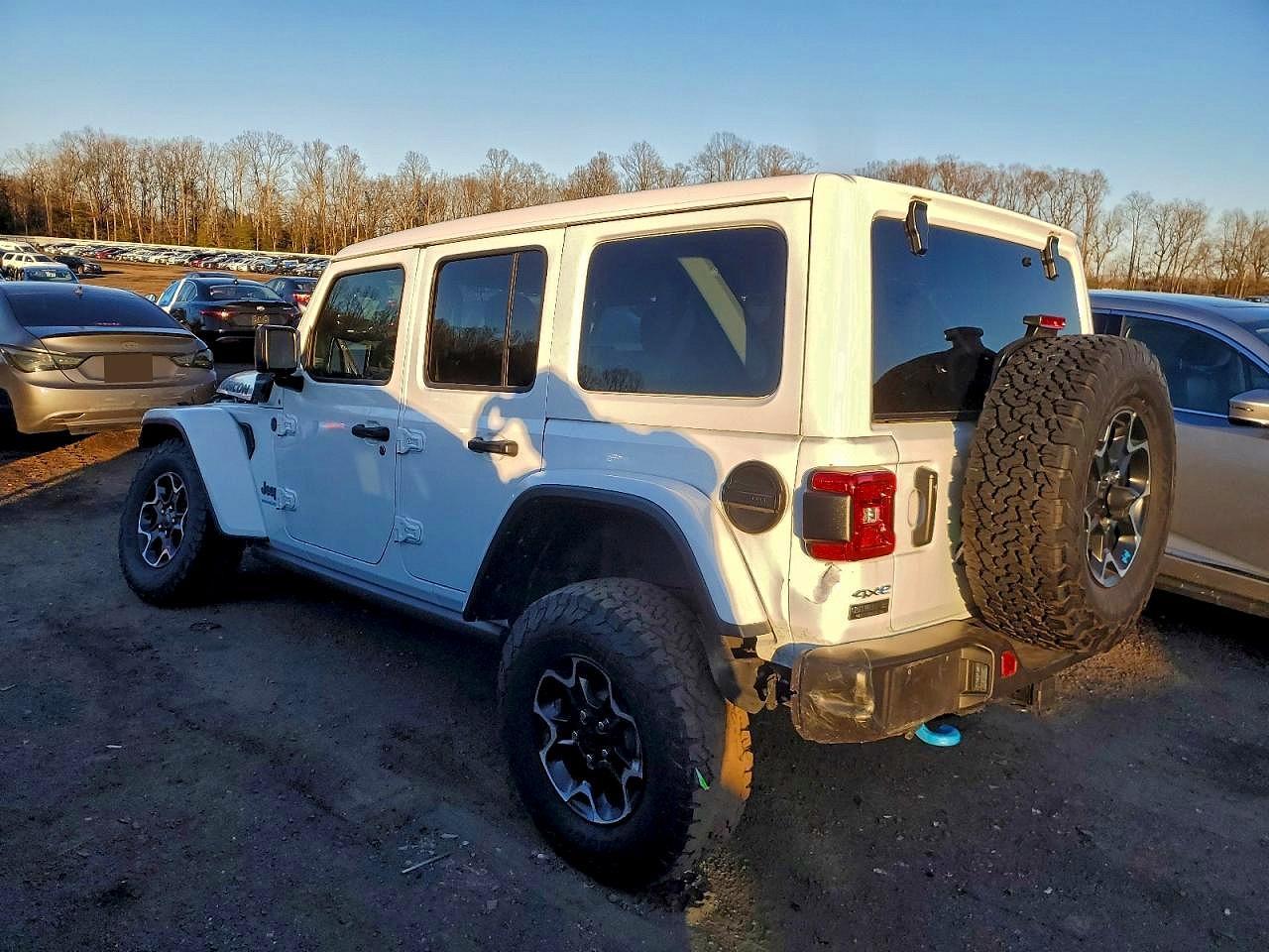 2023 Jeep Wrangler Rubicon 4Xe - Фото 2