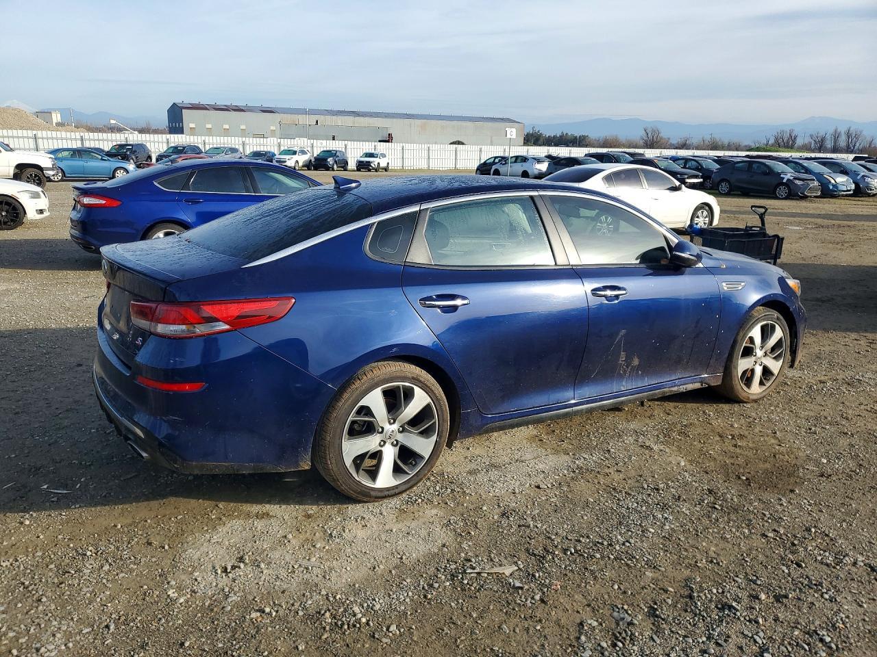 2020 Kia Optima Lx - Фото 3