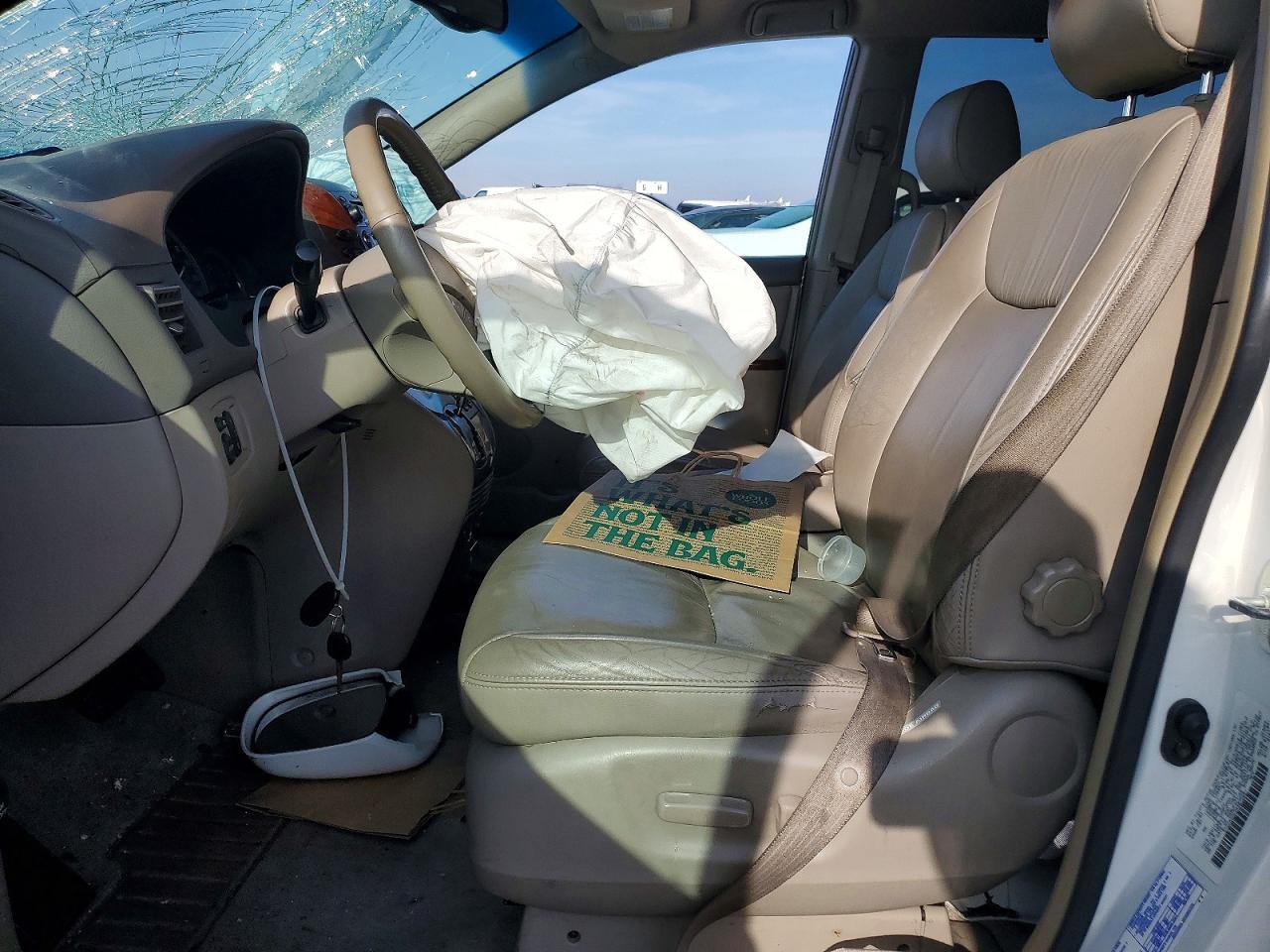 2004 Toyota Sienna Xle - Фото 7