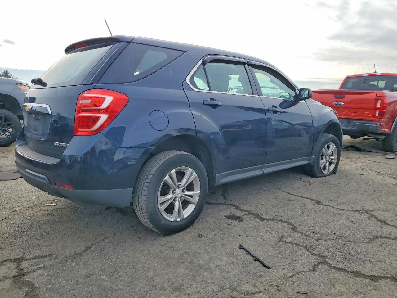 2016 Chevrolet Equinox Ls - Фото 3