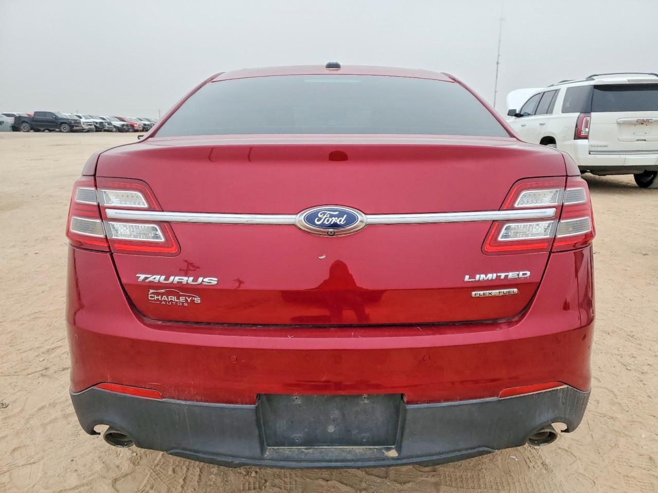 2015 Ford Taurus Limited - Image 6
