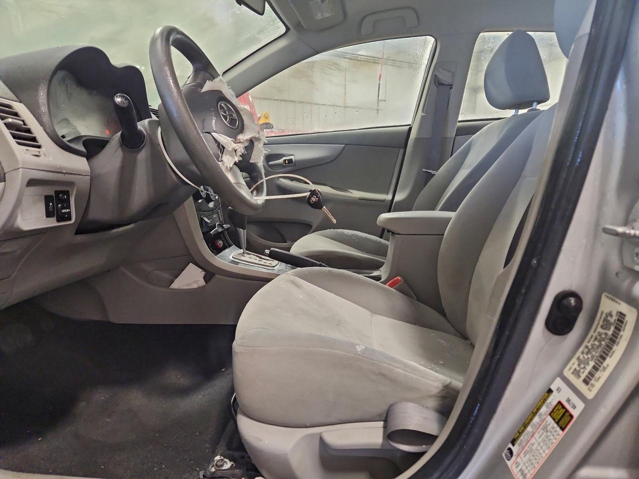 2010 Toyota Corolla Base - Фото 7