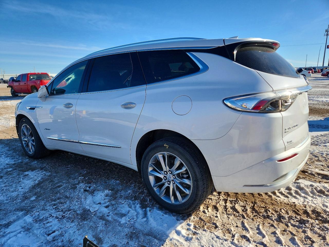 2023 Buick Enclave Avenir - Image 2