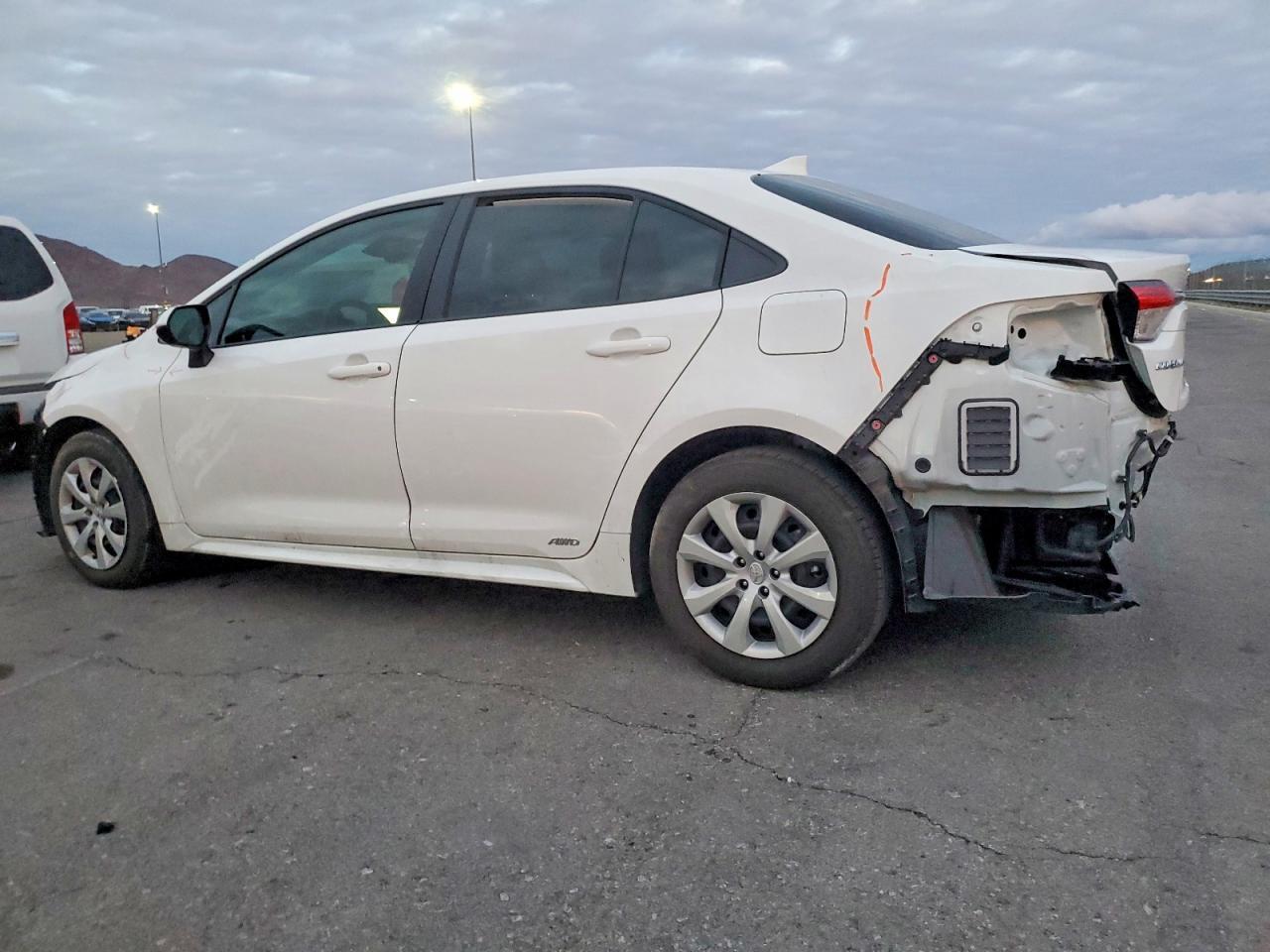 2024 Toyota Corolla Hybrid Le - Фото 2