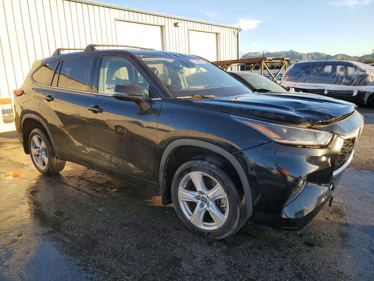 2021 Toyota Highlander L - Фото 4
