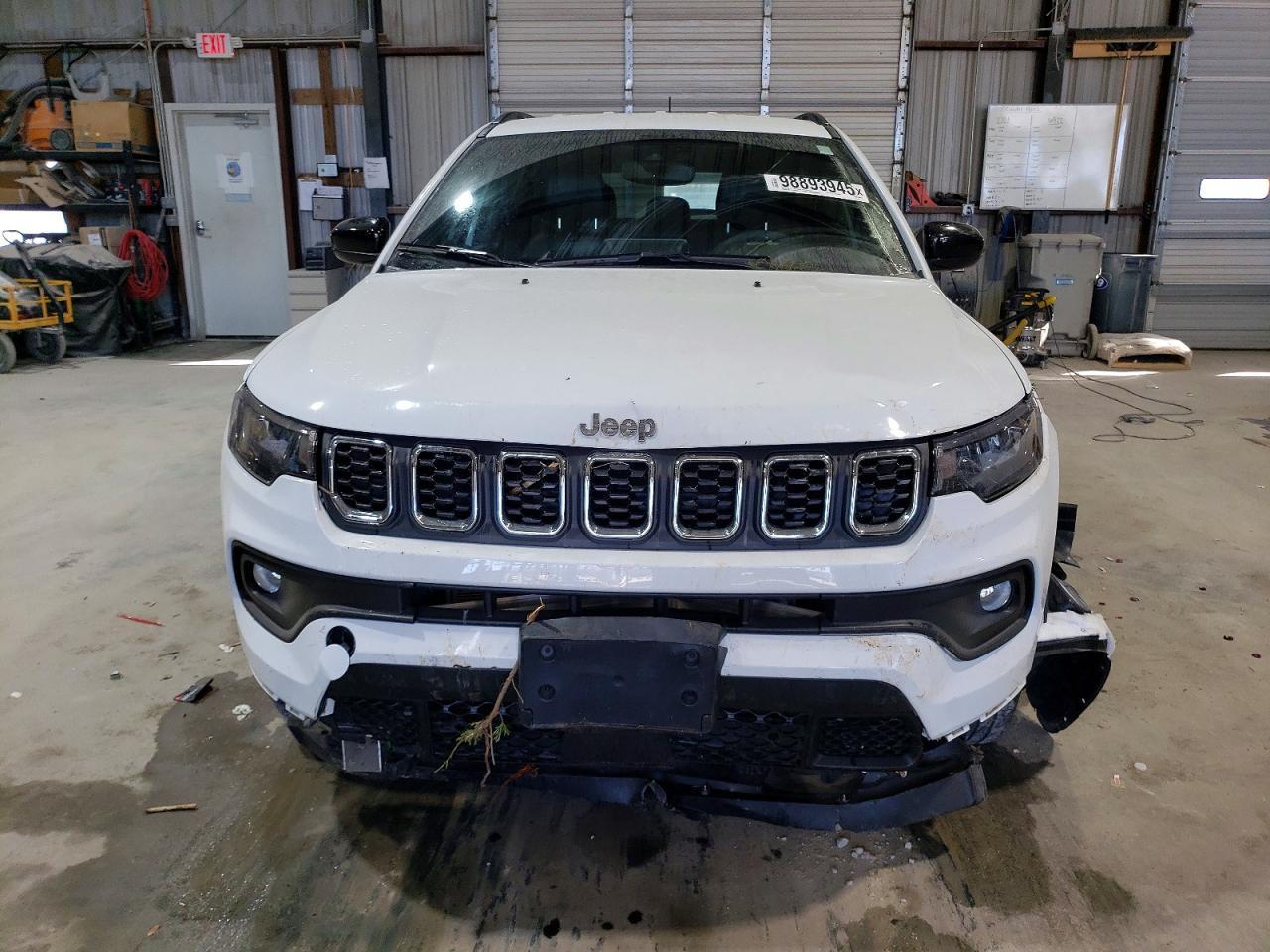 2025 Jeep Compass Latitude - Image 5