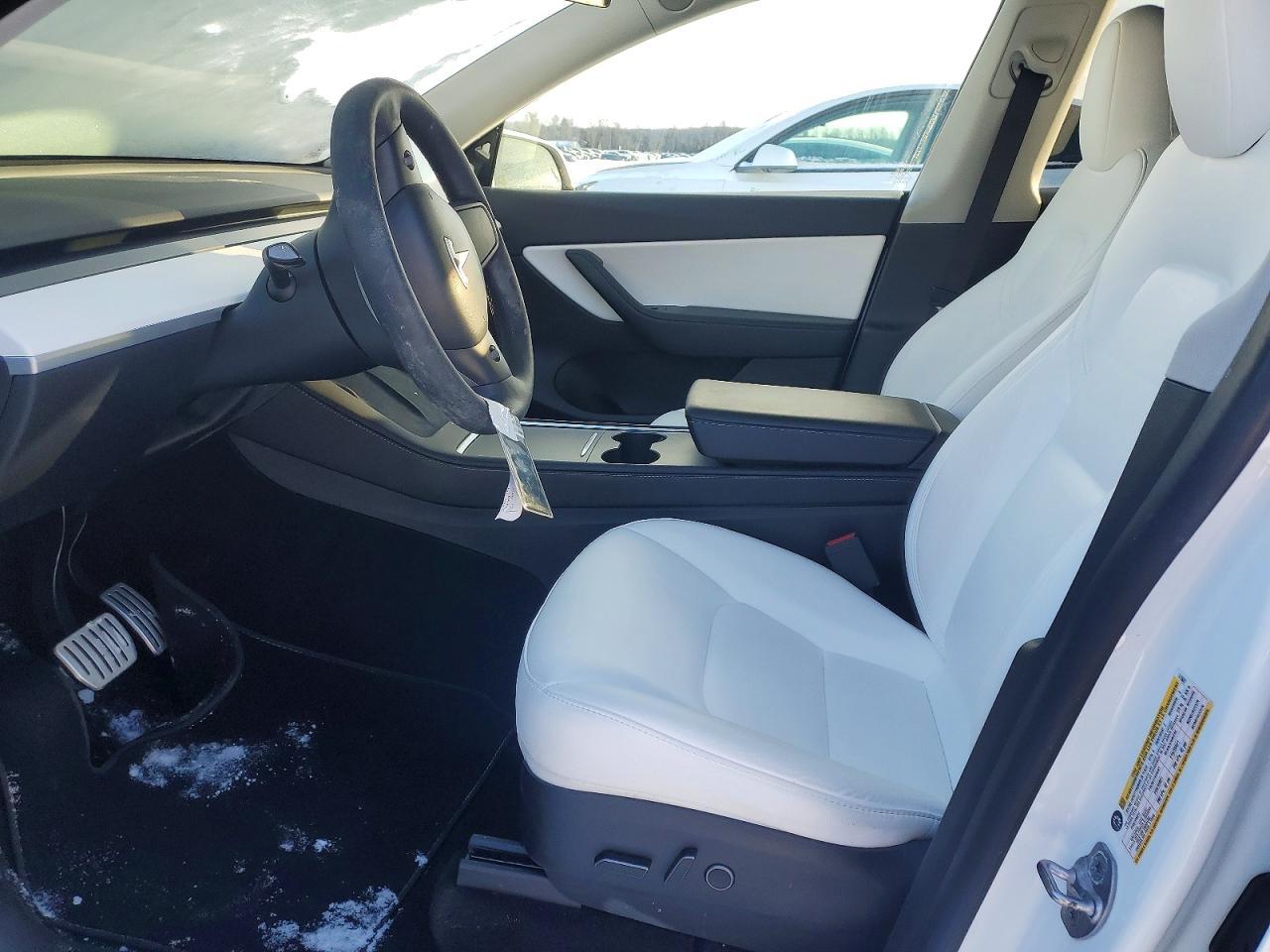 2022 Tesla Model Y - Image 7