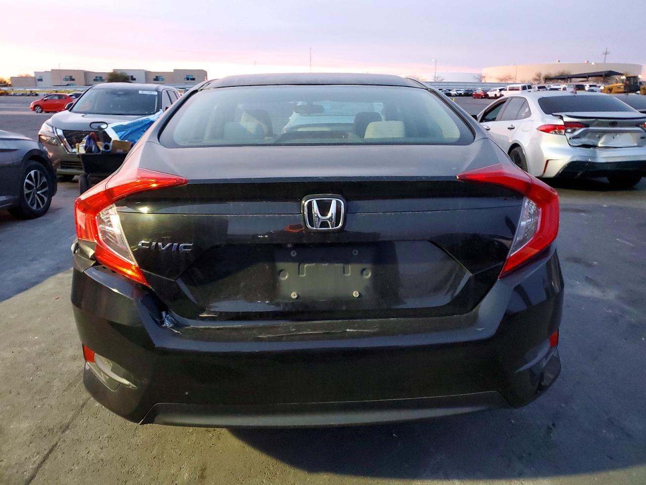 2017 Honda Civic Lx - Фото 6