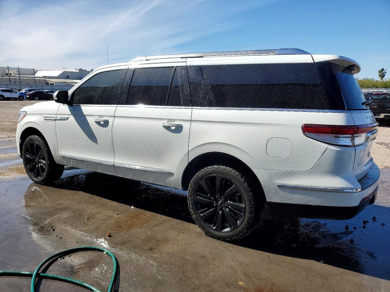 2023 Lincoln Navigator L Reserve - Фото 2