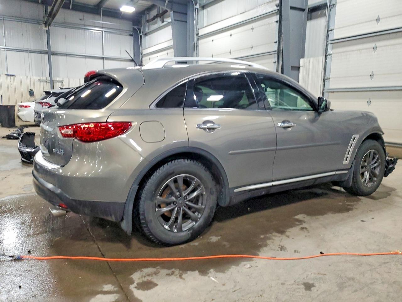 2010 Infiniti Fx35 - Image 3